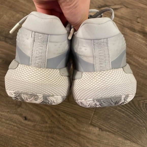 Size 9 - Under Armour HOVR Breakthru Mod Grey W - Picture 5 of 9